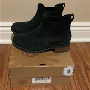 Women UGG boots. Size 7